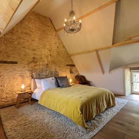 Maison Typique Bretonne Avec Toit De Chaume Camors Exteriör bild