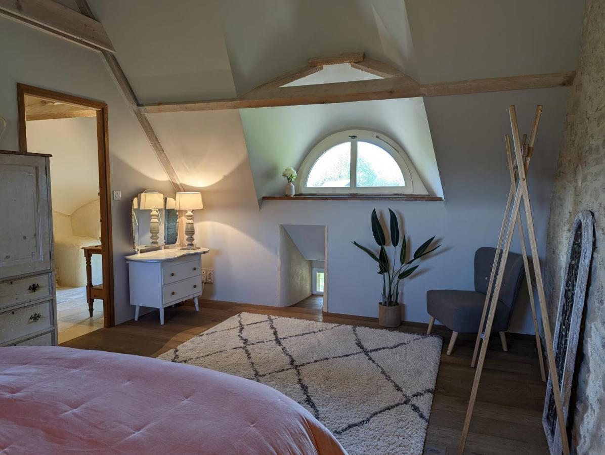 Maison Typique Bretonne Avec Toit De Chaume Camors Exteriör bild