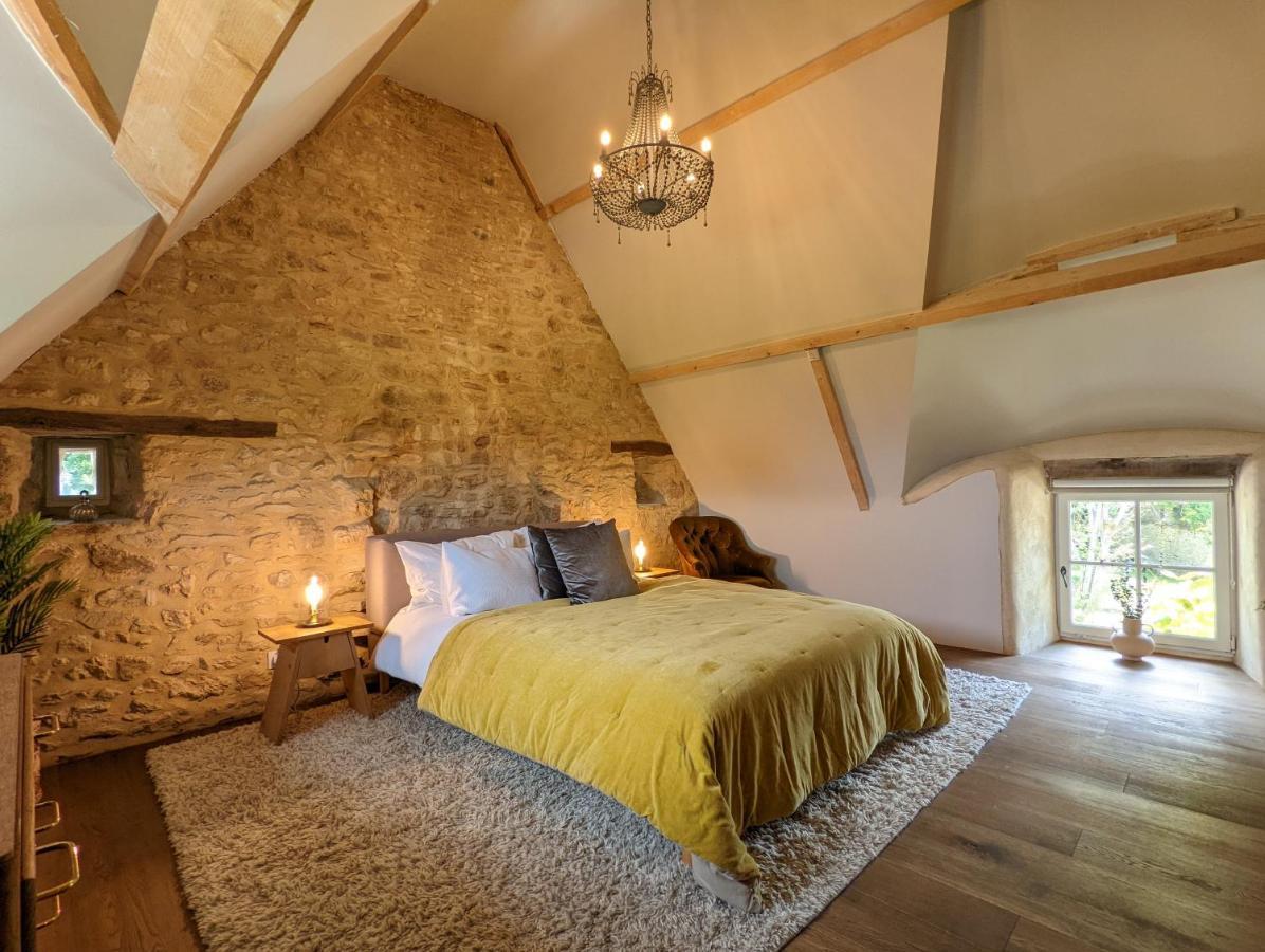Maison Typique Bretonne Avec Toit De Chaume Camors Exteriör bild